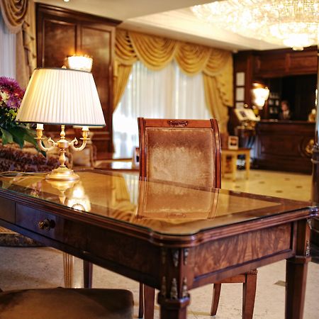 Nobil Luxury Boutique Hotel Chişinău Esterno foto