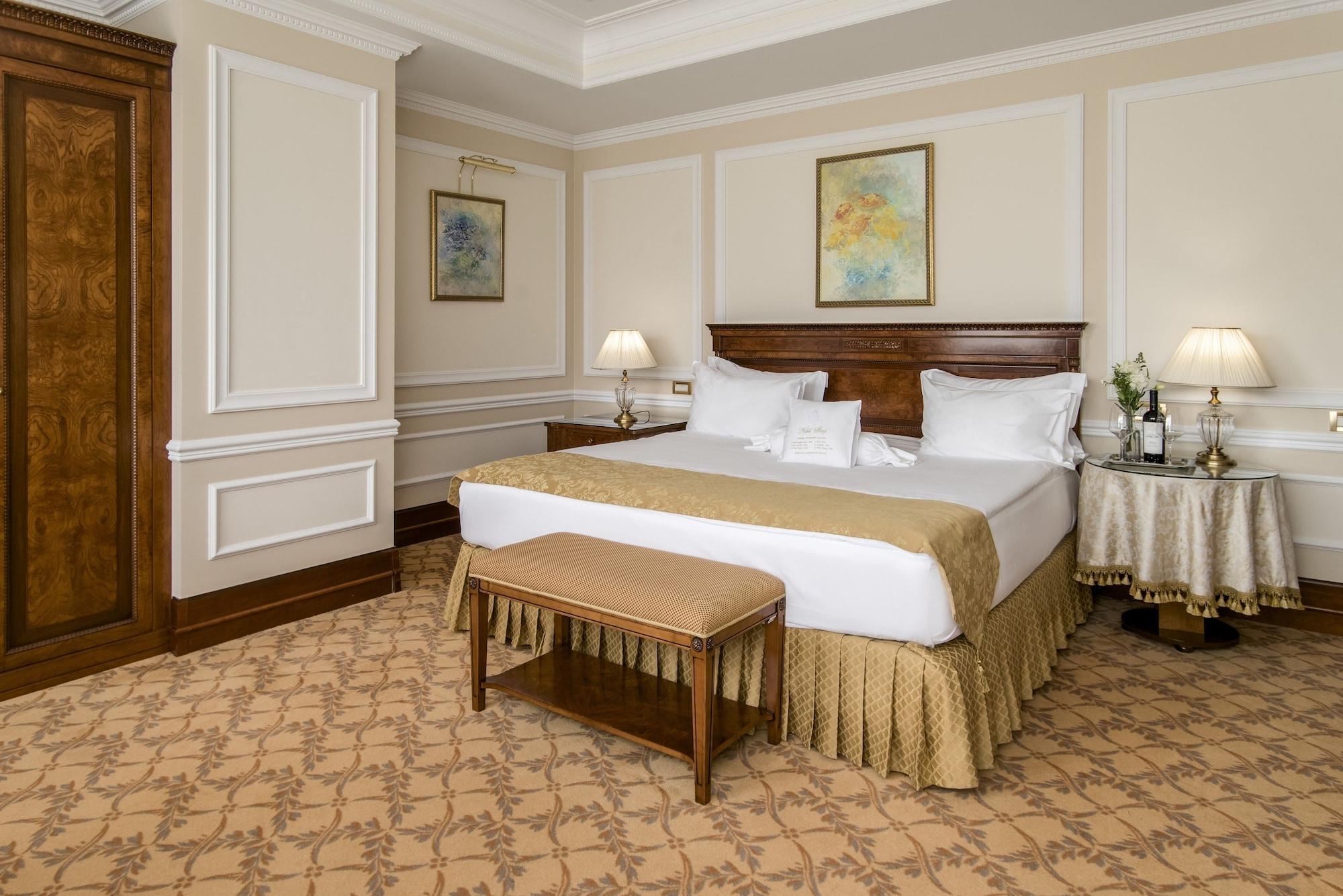 Nobil Luxury Boutique Hotel Chişinău Esterno foto