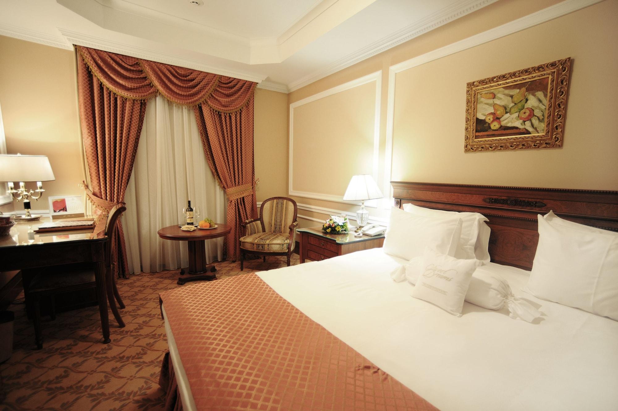 Nobil Luxury Boutique Hotel Chişinău Esterno foto
