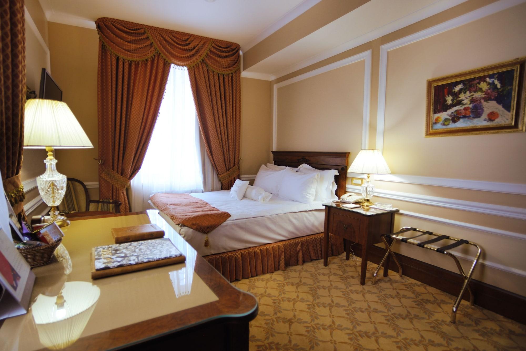 Nobil Luxury Boutique Hotel Chişinău Esterno foto