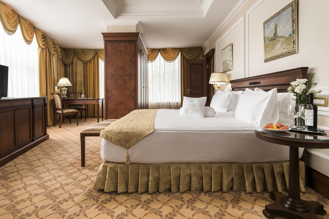 Nobil Luxury Boutique Hotel Chişinău Esterno foto