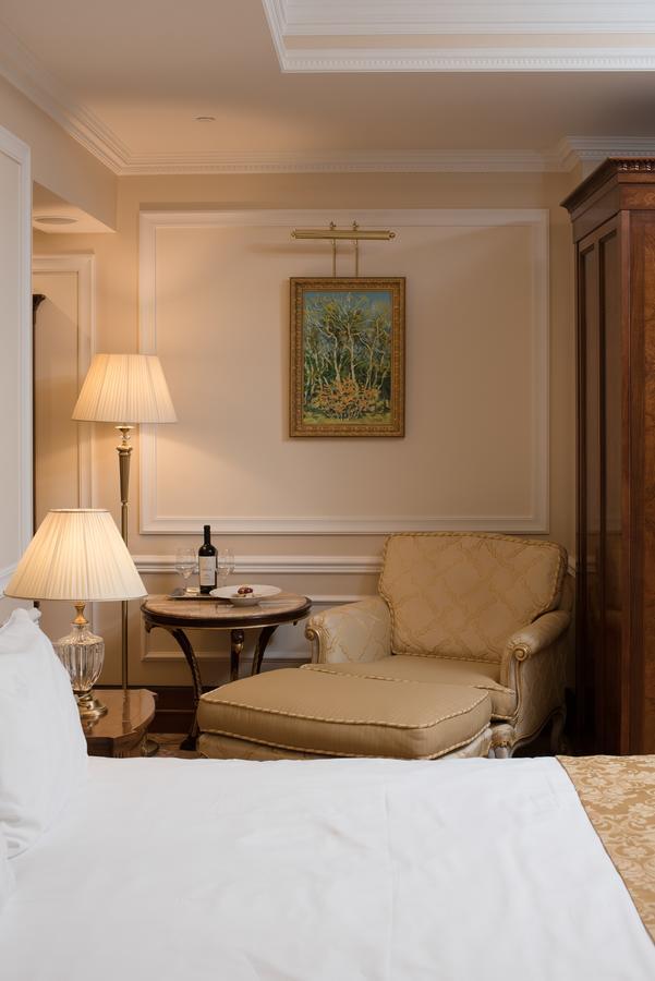 Nobil Luxury Boutique Hotel Chişinău Esterno foto